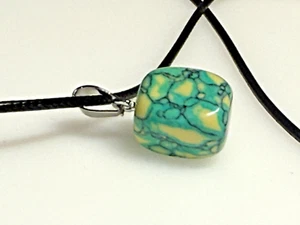 Pendant Tibetan Turquoise Stone Necklace Jewellery Black Leather Strap 5.70g - Picture 1 of 3