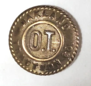 Bb O.T. OAKLAND TRACTION CO. RAILROAD UNIFORM BUTTON small gilt 1906 die - Picture 1 of 2