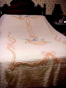 Vint. Chenille Bedspread w/ Hanging Basket for Crafts - Picture 1 of 6