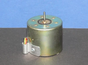 Matsushita MHI-5R9C Motor 9V CW para Grabadora de Cassette Tapedeck Nuevo - Imagen 1 de 3