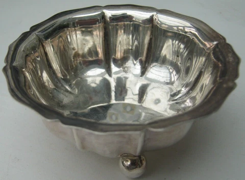 Sheffield 1915 Sterling Silver Sugar Bowl With Bun Feet 30.12gms Cover