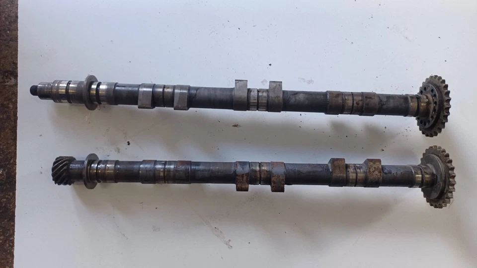 Maserati Biturbo 2,24 В, AM475, б/у пара распределительных валов выхлоп и впуск - Изображение 1 из 4