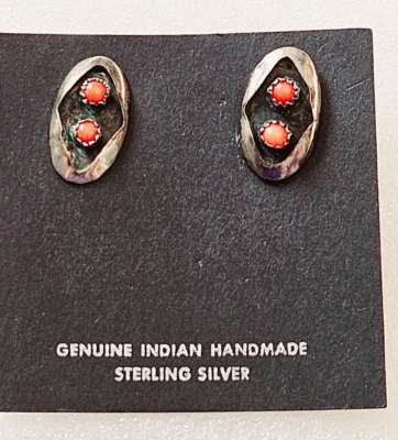 Aretes con caja de sombra de coral de plata esterlina nativos americanos de colección - años 50, 60 Foto 1 de 4