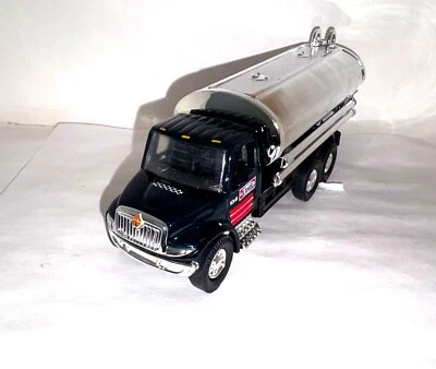 油罐卡车 1/64 压铸带拉背电机动作 - 多种颜色 5.5 ea — 第 1/4 张图片