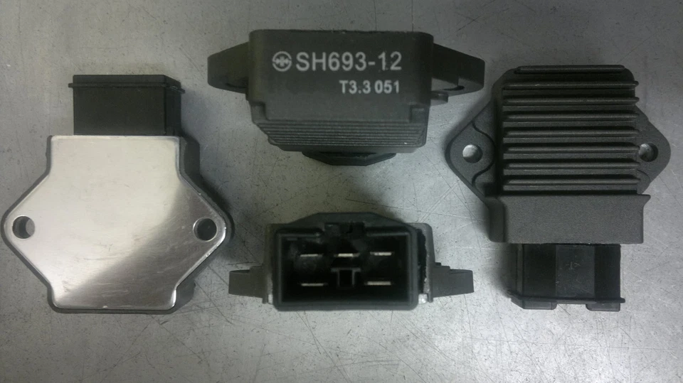 Regulador/rectificador japonés para Honda PC 800 Pacific Coast 89-94 Foto 1 de 1