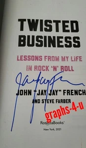 Jay Jay French signed Twisted Sister Autogramm Echtheitszertifikat mit Gitarrenplektrum - Bild 1 von 4