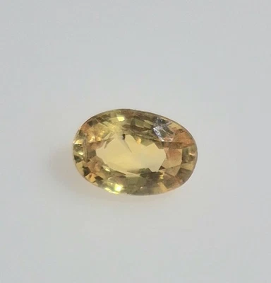 GORGEOUS PASTEL YELLOW NATURAL SAPPHIRE 0.85CT - Image 1 of 4