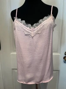 Einzigartiges Hollister pfirsichfarbenes Camisole mit Spitzenbesatz & Knopfleiste hinten verstellbare Träger Gr. L - Bild 1 von 6