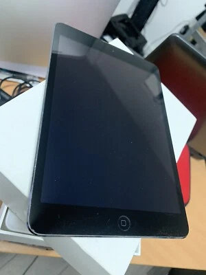Apple iPad mini 2 16GB, Wi-Fi + Cellular 7.9in - Space Grey - Image 1 of 4