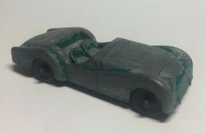 Vintage Tootsietoy Triumph TR-3 Green Convertible ~ Chicago 24 USA - Picture 1 of 5