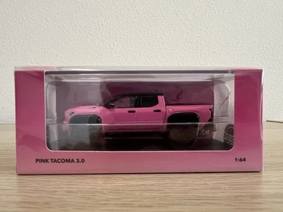 GCD DiecastTalk Exclusivo Pink Taco 3.0 Toyota Tacoma 6ta Generación TRD Pro Diecast Foto 1 de 4