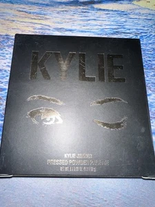 Nueva sombra de ojos Kylie sorta sweet Kyeshaddow pallet - Imagen 1 de 6