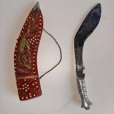 Vintage Indian Kukri Knife w/ Ornate Sheath – Collector’s Piece! - Image 1 of 4