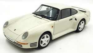 Autoart 1/18 Scale Diecast DC29722A - Porsche 959 - White With Case