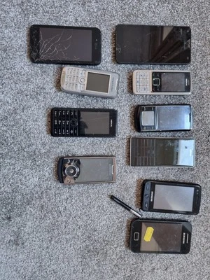 Joblot Of 10x Moble Phones Please Read Description  - Image 1 of 4