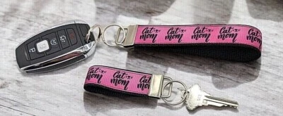 Llavero Gato Mamá, Elegante Llavero Hecho a Mano, Divertido Muñequera, Mochila Cremallera Tirador Foto 1 de 2