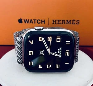 Apple Watch Hermès 4 44mm w/Milanese Band - Photo 1 sur 2