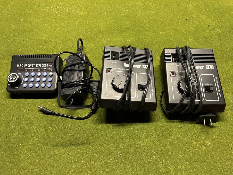 Controladores a escala Ho/n Railpower 1370 y MRC Prodigy Foto 1 de 1