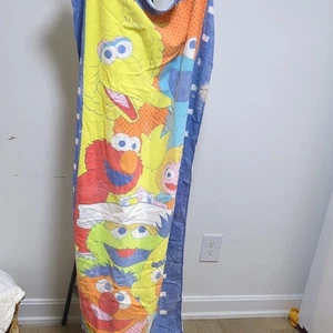 Buntes Kinder Strandtuch mit lustigen Figuren - Bild 1 von 4