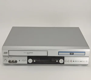 JVC HR-XVC1U DVD VCR VHS Combo 4 Head Hi-Fi Stereo Player Tested WORKS No Remote - Picture 1 of 9