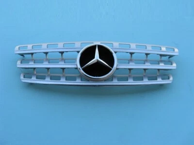 09 10 11 MERCEDES ML320 ML350 ML450 ML550 W164 ML FRONT UPPER BUMPER GRILLE #2 - Image 1 of 4