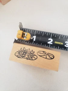 Stampacadabra plant lily pads lotus flower rubber stamp - Picture 1 of 3