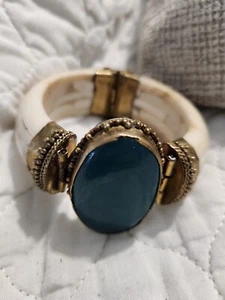 Vtg Inlaid bone brass bracelet. PinHinge clasp, Rare Greenagate Smokefree Home - Picture 1 of 6