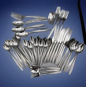 Oneida Northland OHS125 Japan Stainless Flatware Set (44) - Picture 1 of 24