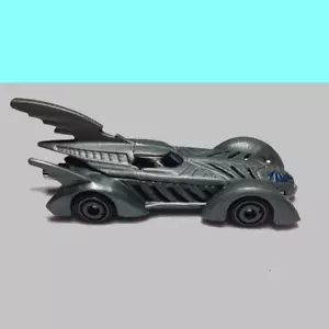 Coche Batimóvil Hot Wheels Batman Forever Grey Edades 3+ - Imagen 1 de 6