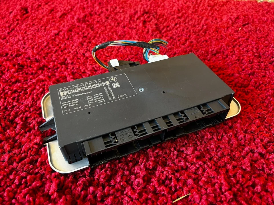 BMW F01 F10 F13 dianteiro lcm corpo unidade de controle footwell módulo computador fabricante de equipamento original 74K/B - Imagem 1 de 4