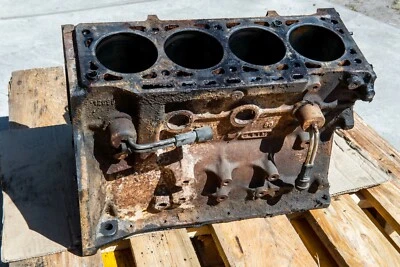 BMW E12 518i M10 engine 4-cylinder block housing 11001734153 1269506 USED G - Image 1 of 4