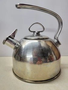 Chantal Stainless Steel Teapot Kettle 1.8 qt SL37-19BRS Harmonica Whistle Hohner - Picture 1 of 9