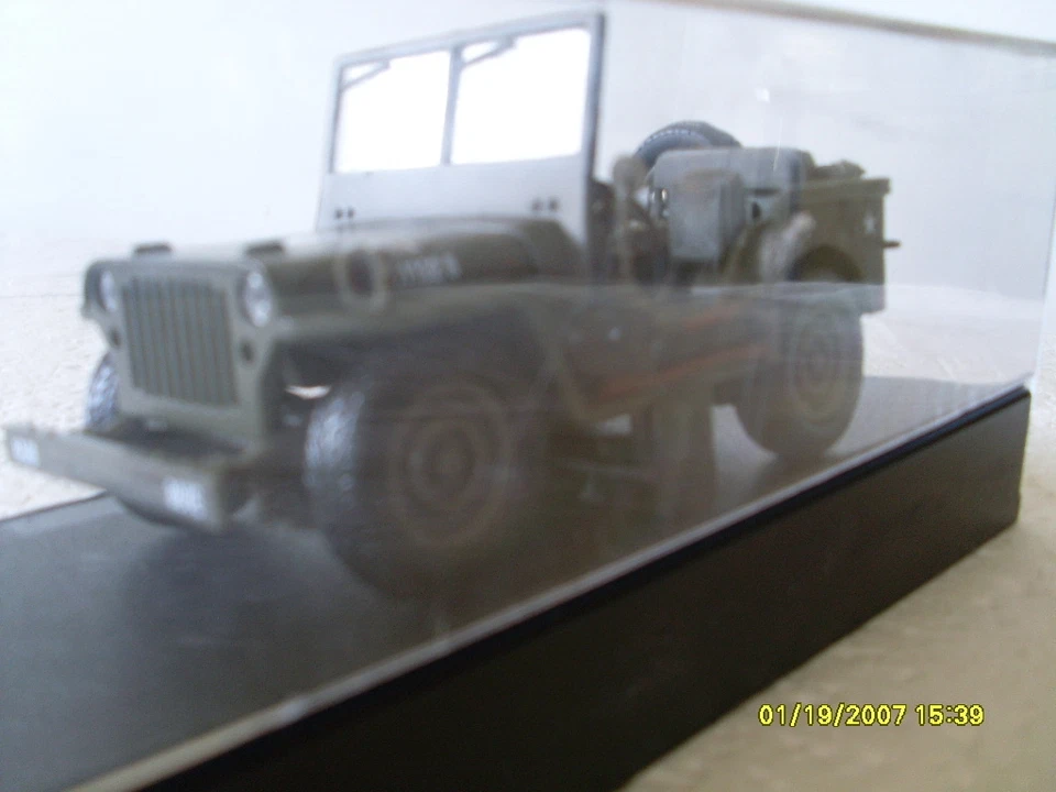 1/32 SCALE DIECAST  WILLY;S US ARMY JEEP IN PLASTIC CASE - Image 1 of 1