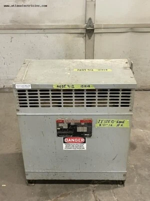 Transformador tipo seco Federal Pacific de 15,00 KVA 460-230Y/133 voltios trifásico Foto 1 de 4