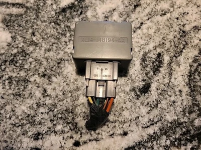 1999-2002 Ford Expedition 4x4 Transfer Case Relay Control Module. XL14-14B194-AA - Image 1 of 3