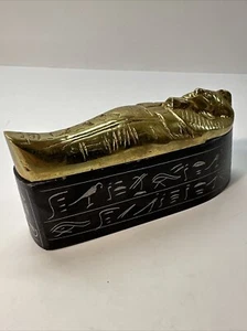 Vintage Ägyptischer König Tut Sarkophag Grab Mumie Gold Metall & geschnitzter Steinsockel - Bild 1 von 12