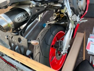 Honda CBR 1000 RR er;)sc57 Supersportler mit Orginal Züdschlüssel - Bild 1 von 4