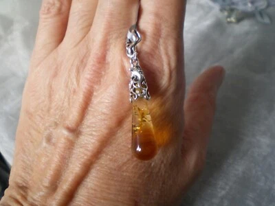 Baltic Ombre Amber drop pendant, 28 mm x 10 mm, 2.1 grams 925 Sterling Silver - Image 1 of 4