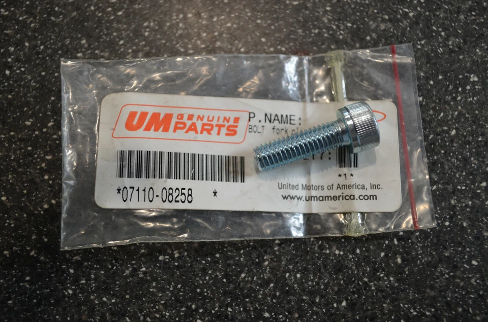 OEM HYOSUNG PERNO #07110-08258 GT250 GV250 GV125 RT125 MIRAGE KARION COMET Foto 1 de 1