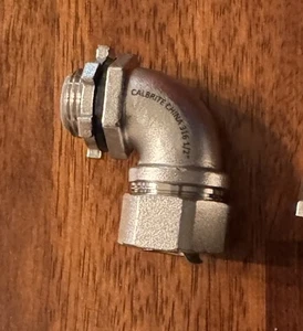 Conector de montaje de conducto hermético líquido Calbrite 1/2" 316 inoxidable 90’ UL - Imagen 1 de 2