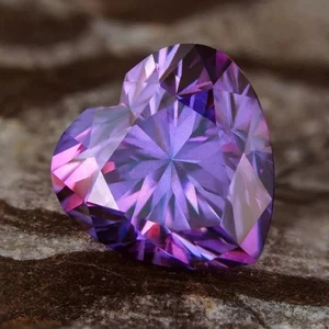 2 Ct Fancy Purples Heart Cut VVS1 Moss Diamond Premium Quality Gemstone - Picture 1 of 5