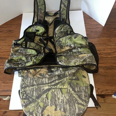 Cabelas Mossy Oak Tactical Hunting Vest Men’s M/L Couch Seat Cushion Tat’s III - Image 1 of 4
