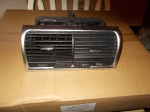 2007-15 AUDI Q7 FRONT CENTER DASH CONSOLE HEATER AC A/C AIR HEAT VENT GRILLE OEM - Picture 1 of 4
