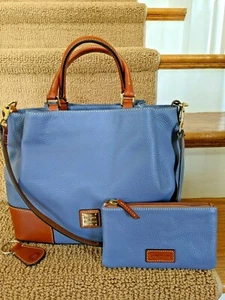 Cartera Dooney & Bourke azul Guijarros con billetera y llavero solo hombro corto - Imagen 1 de 12