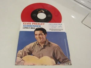 Elvis Presley 45 & Picture Sleeve Surrender RCA Red Vinyl - Foto 1 di 1