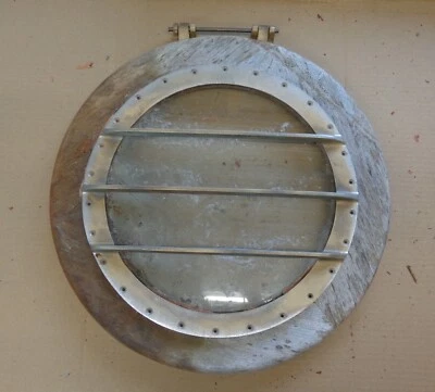 Escotilla redonda de latón original de colección Chris Craft Sea Skiff Boat 1960 Foto 1 de 4