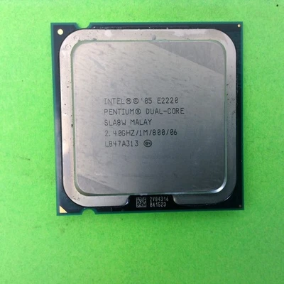 Desktop Computer Intel Pentium SLA8W DUAL-CORE 2.40GHZ/1M/800/06 CPU Processor - Image 1 of 2