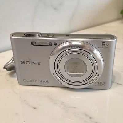 Sony Cyber-shot DSC-W730 Digital Camera 16.1MP 8x Optical Zoom Silver from Japan - Image 1 of 4
