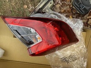 2016-2021 Honda Civic Sedan LT Drivers Side Tail Lamp New - Picture 1 of 4