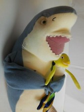 E7 DREAMWORKS  SHARK TALE Jive Talkin Oscar & Lenny 15" TALL 2004 Hasbro